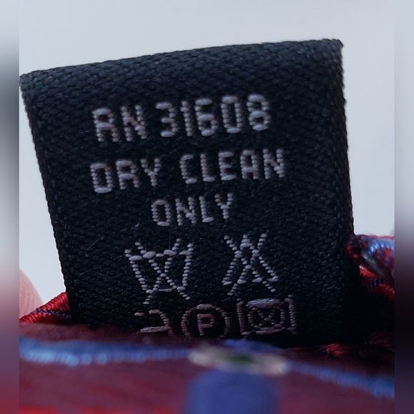 Jos. A Bank Signature Collections Men's Tie 100% Silk - Picture 7 of 9